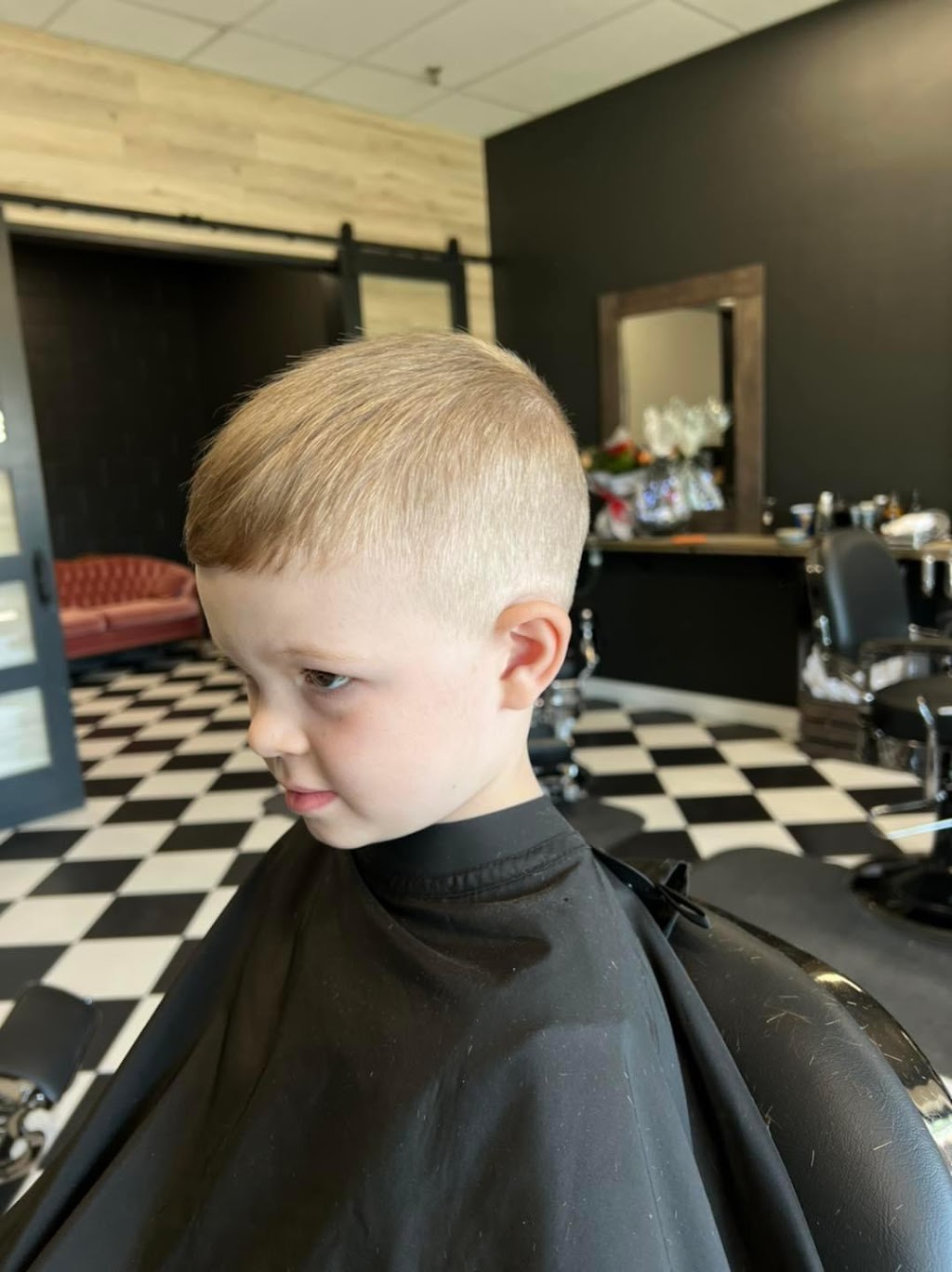 Le Nomad - Salon de barbier | 108 Boul. des Bois-Francs N, Victoriaville, QC G6P 1E7, Canada | Phone: (873) 665-1189