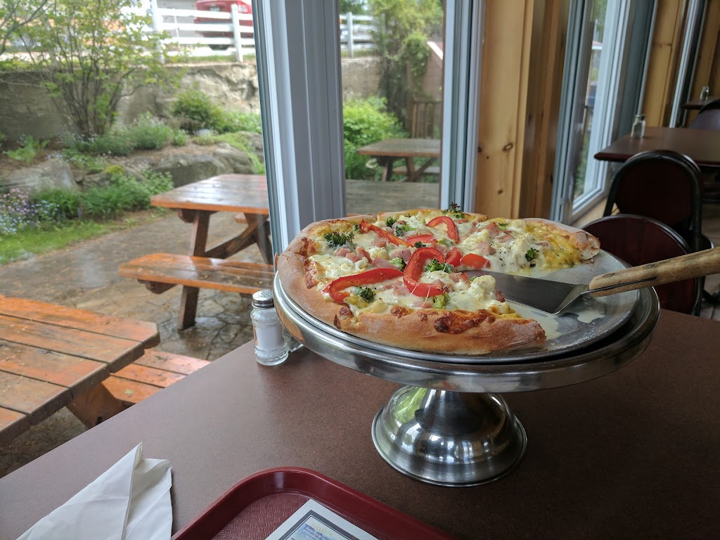 Pizz Traiteur Pizzeria | 954 Bd Albiny Paquette, Mont-Laurier, QC J9L 1L8, Canada | Phone: (819) 623-5050