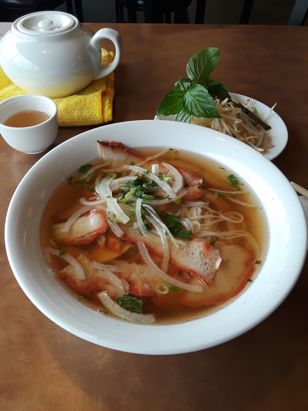 Pho Xuan Tang | 1243 Garrison Rd, Fort Erie, ON L2A 1P2, Canada | Phone: (289) 322-0072