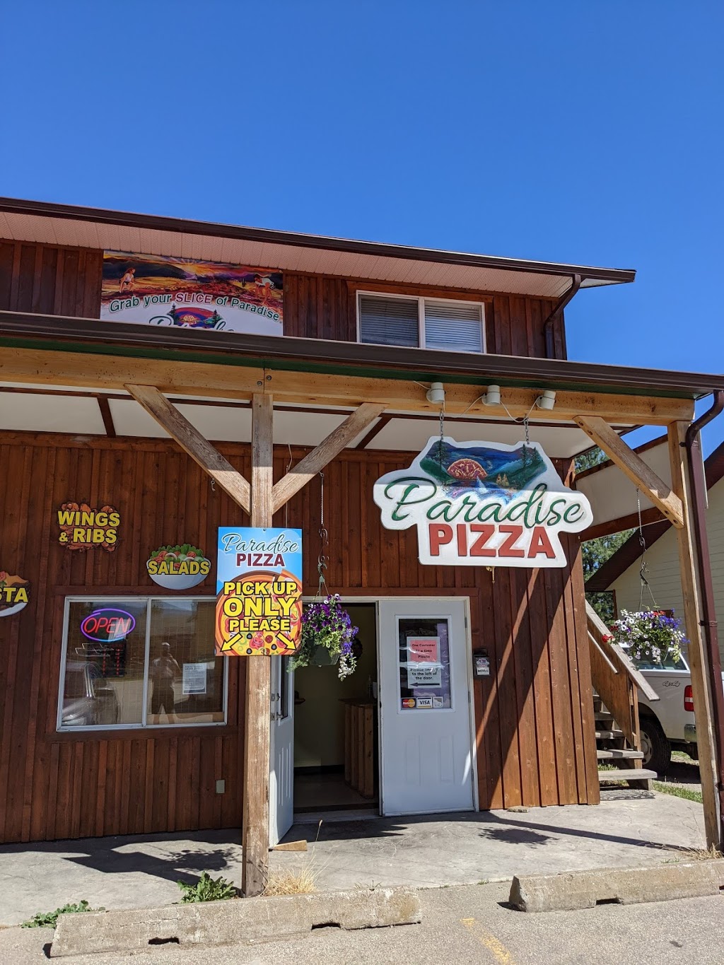 Paradise Pizza | 3867 Squilax-Anglemont Rd, Scotch Creek, BC V0E 1M5, Canada | Phone: (250) 955-2110