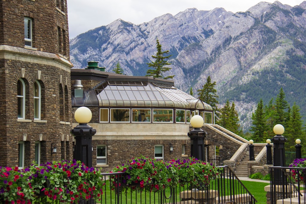 Mountain Galleries at the Fairmont Banff | 405 Spray Ave, Banff, AB T1L 1A9, Canada | Phone: (403) 760-2382