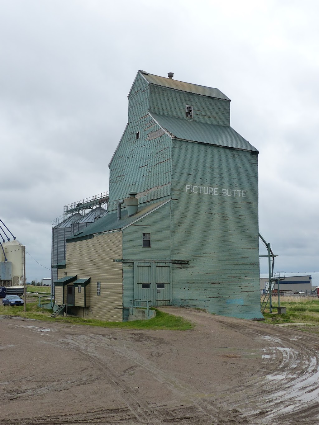 Masterfeeds | 111 Jamieson Ave, Picture Butte, AB T0K 1V0, Canada | Phone: (403) 732-5633