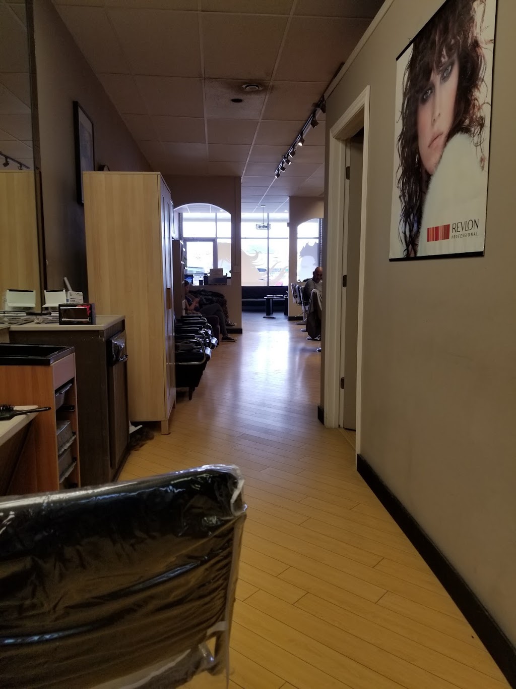 West Endz Hair Salon | 825 Browns Line, Etobicoke, ON M8W 3V7, Canada | Phone: (416) 255-2131