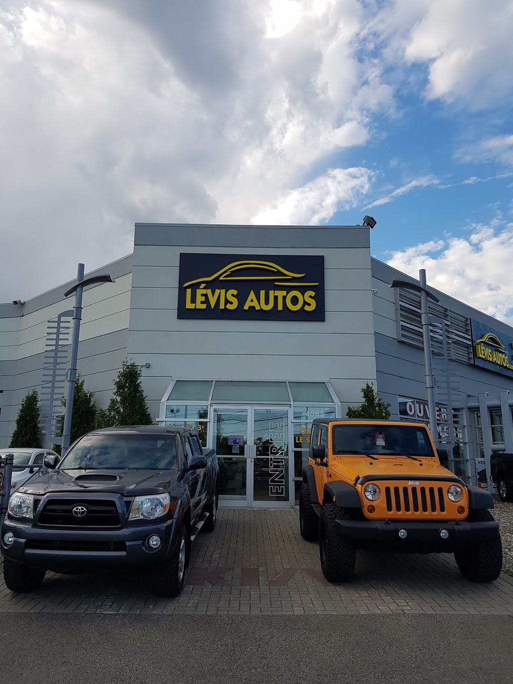 Lévis Autos | 4585 Boulevard Guillaume-Couture, Lévis, QC G6W 6M6, Canada | Phone: (418) 838-4242