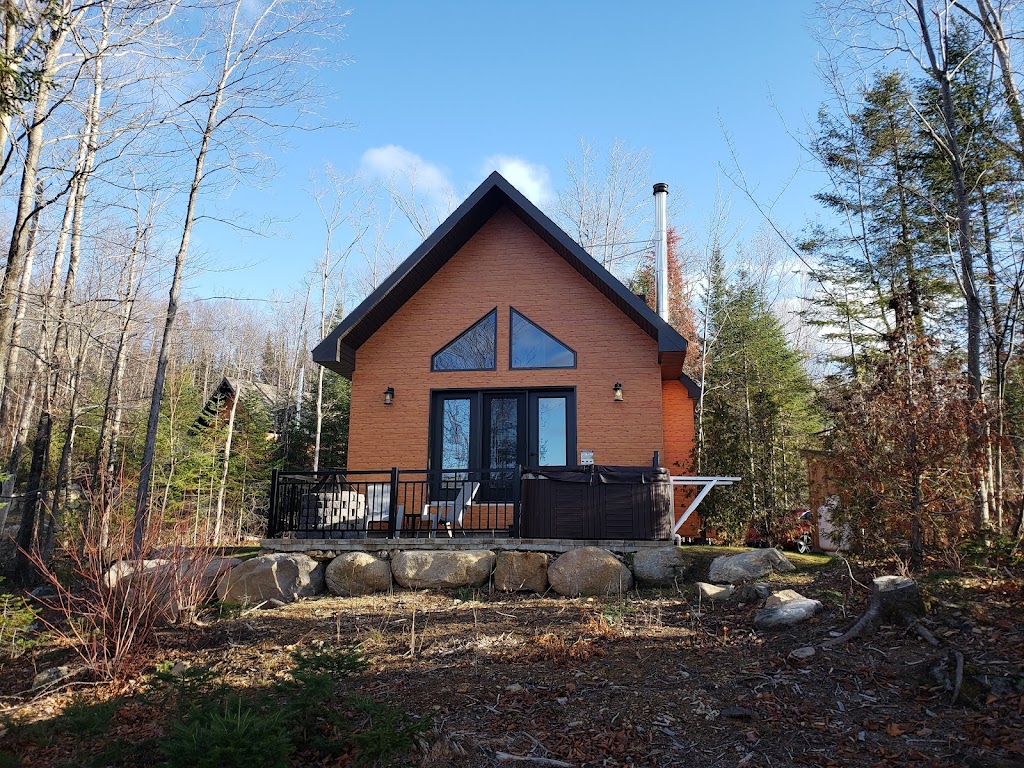 Chalets Évasion | 177 Rue des Cèdres, Entrelacs, QC J0T 2E0, Canada | Phone: (514) 347-2422