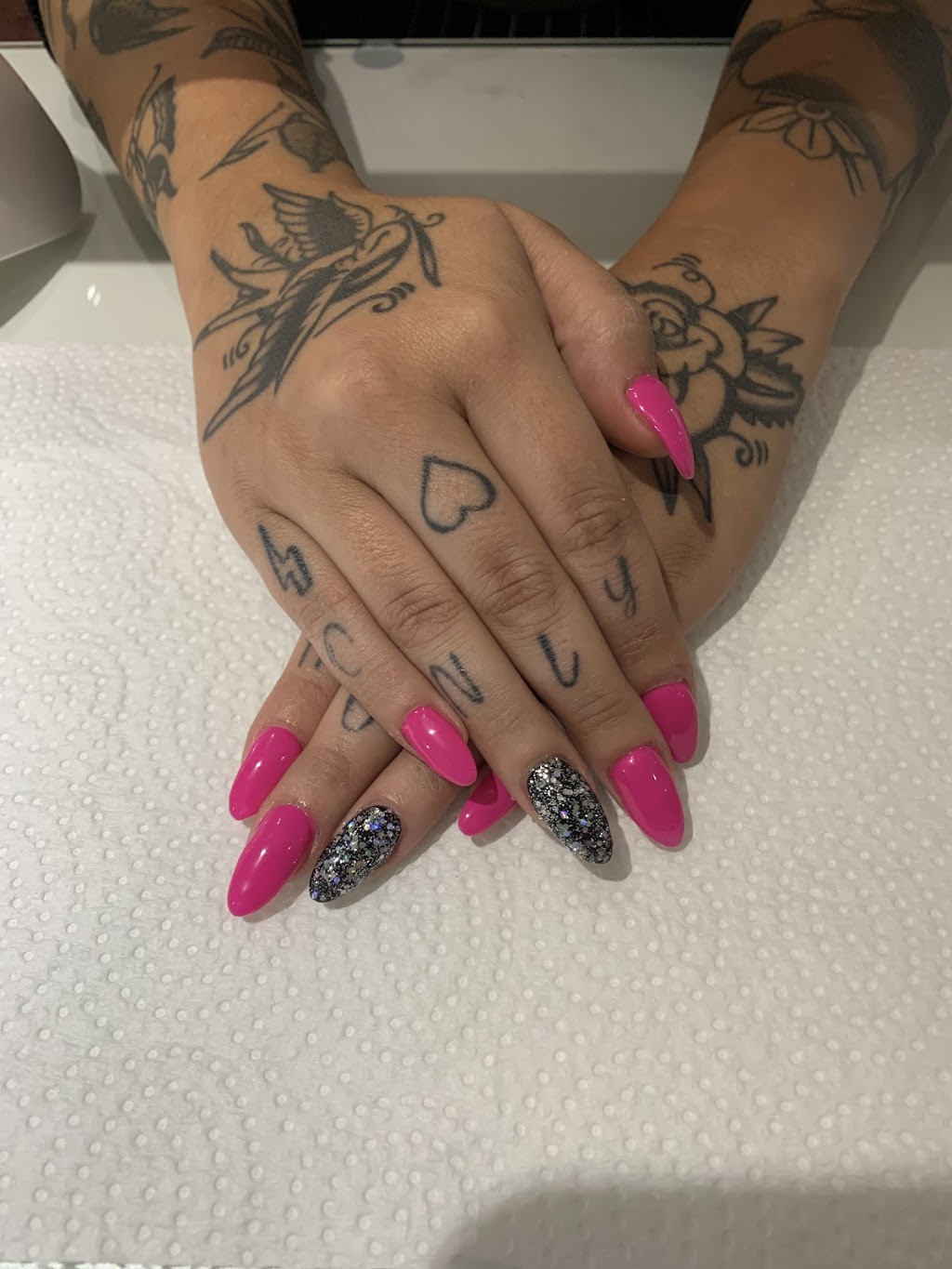 Nails & eyelashes Cindy Ducharme | 2396 Rue Marguerite dYouville, Trois-Rivières, QC G8Z 2L8, Canada | Phone: (819) 698-3494