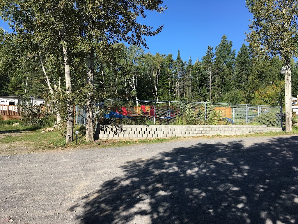 Camping Falaise Sur Mer | 148 Rue Saint-David, Saint-Siméon, QC G0T 1X0, Canada | Phone: (418) 638-3838