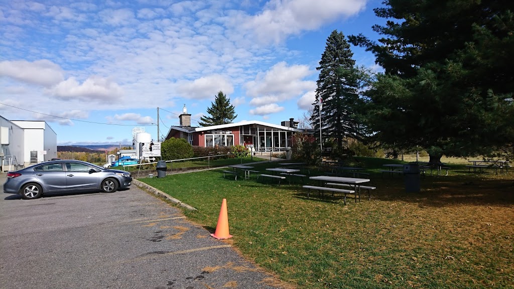 Fromagerie Alexis de Portneuf | 71 Av. Saint-Jacques, Saint-Raymond, QC G3L 3X9, Canada | Phone: (418) 337-4287