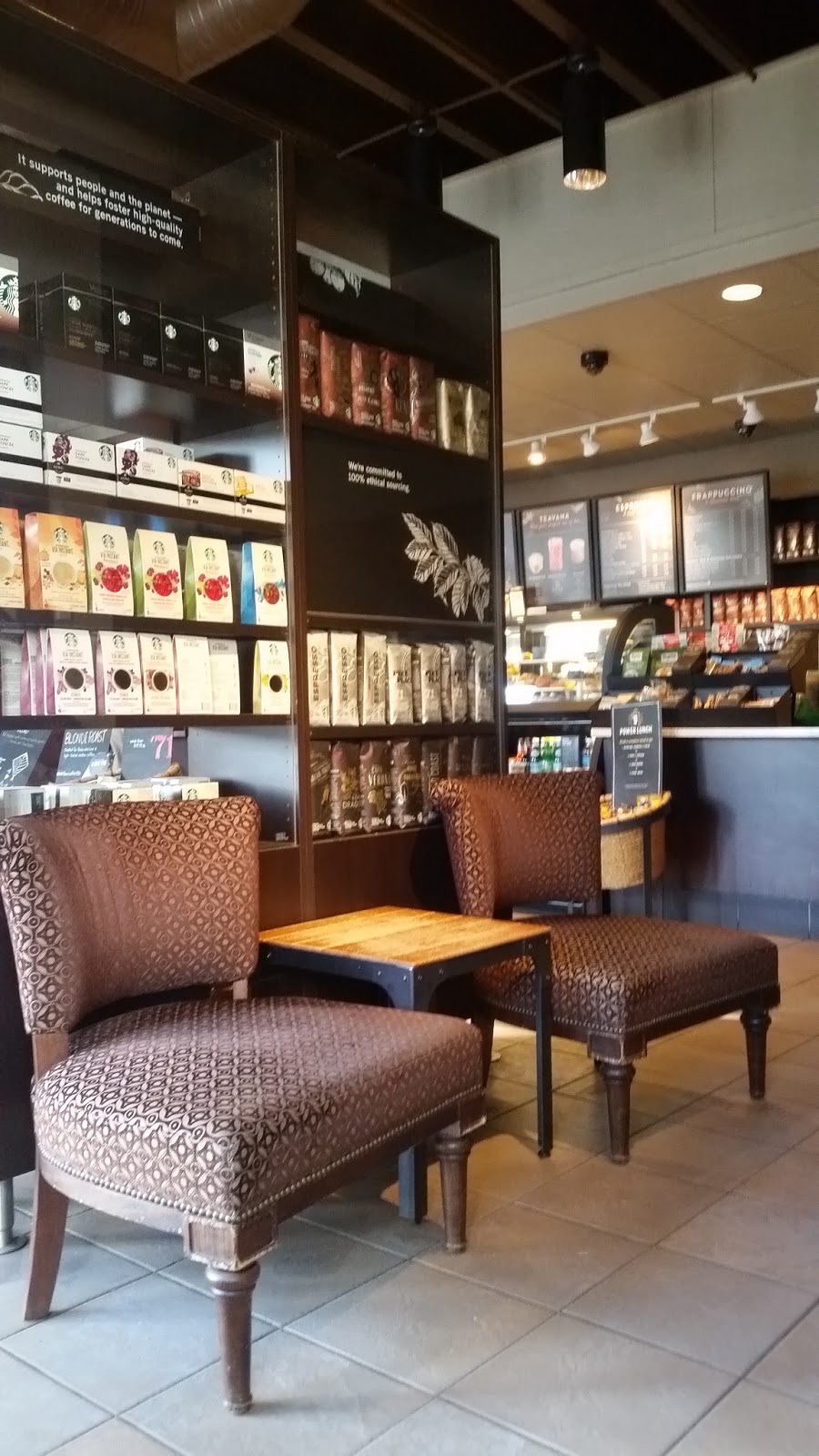 Starbucks | 8660 200 St, Langley City, BC V2Y 0B3, Canada | Phone: (604) 455-0515