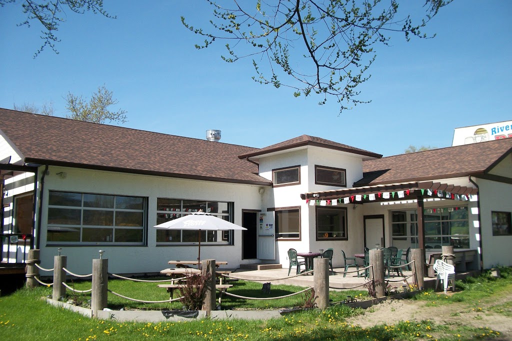 Riverfront Pub & Grill | 6927 BC-97A, Grindrod, BC V0E 1Y0, Canada | Phone: (250) 838-7261