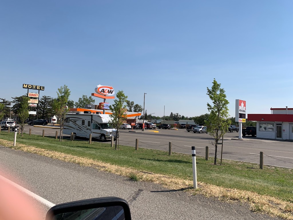 A&W Canada | Crowsnest Hwy, AB-3, Fort Macleod, AB T0L 0Z0, Canada | Phone: (403) 553-3011