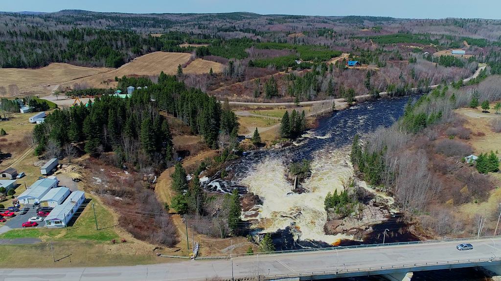 Park of the Waterfall | Parc de la chute, Saint-André-du-Lac-Saint-Jean, QC G0W 2K0, Canada | Phone: (418) 349-8167