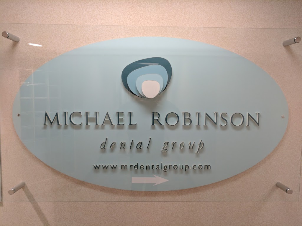 Michael Robinson Dental Group | 231 Bayview Dr Suite 301, Barrie, ON L4N 4Y5, Canada | Phone: (705) 737-2381