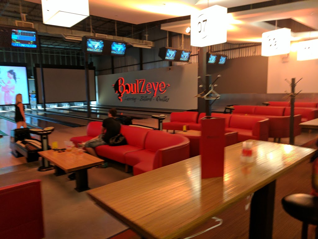 BoulZeye - Lasertag, quilles, réalité virtuelle et Pub | 3655 Boulevard du Tricentenaire, Montréal, QC H1B 5X4, Canada | Phone: (514) 498-2228