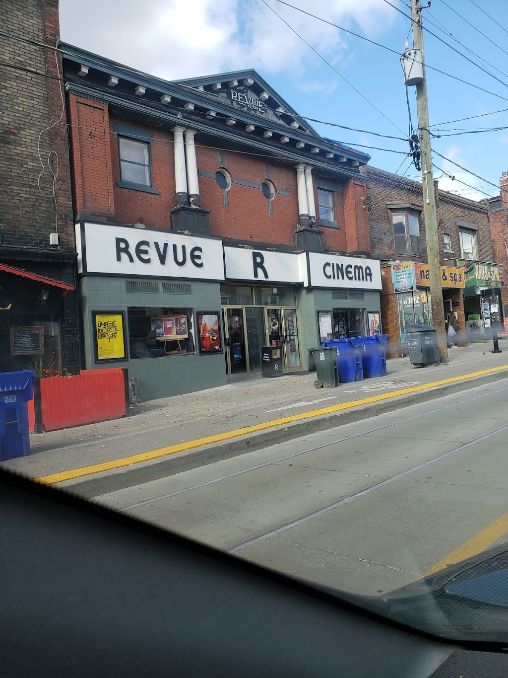 Revue Cinema | 400 Roncesvalles Ave, Toronto, ON M6R 2M9, Canada | Phone: (416) 531-9950