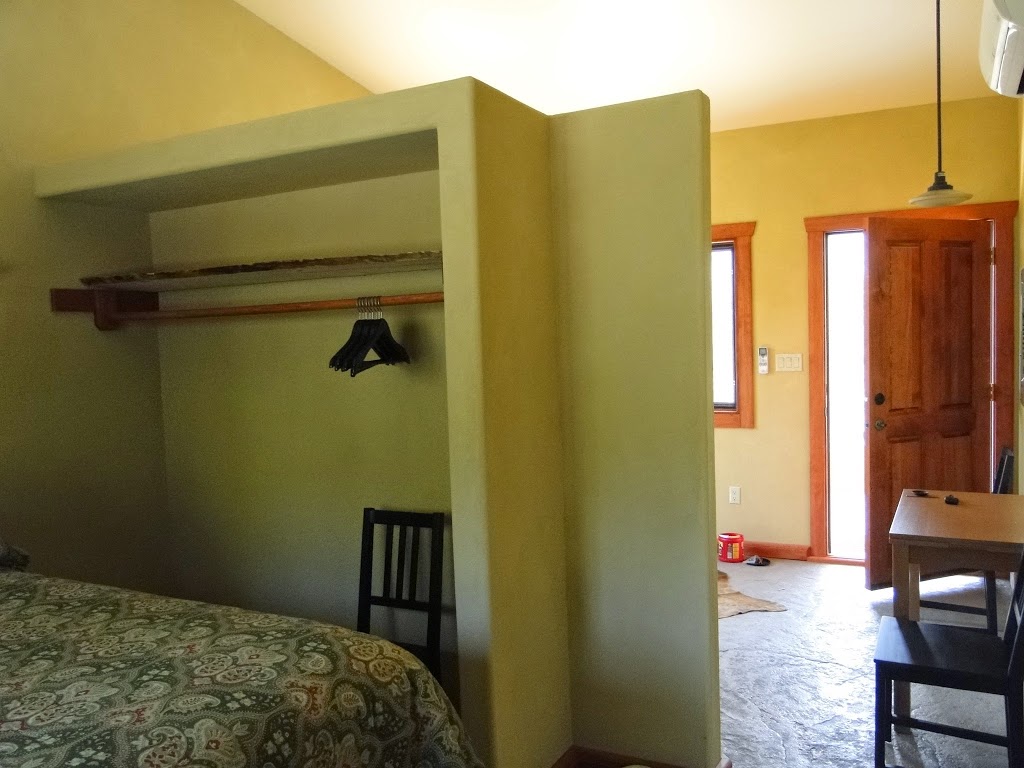 High Chaparral Guest House Vacation Rental | Patten Road, 409, Oliver, BC V0H 1T5, Canada | Phone: (250) 485-2797