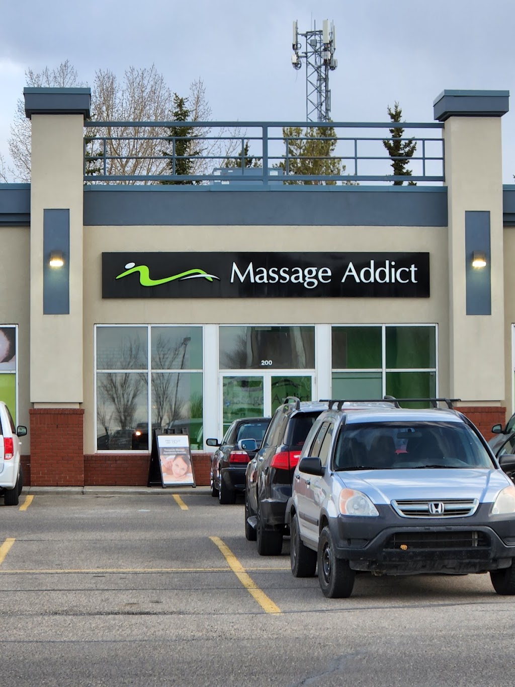 Massage Addict | 2555 32 St NE Unit 200, Calgary, AB T1Y 7J6, Canada | Phone: (403) 717-9995