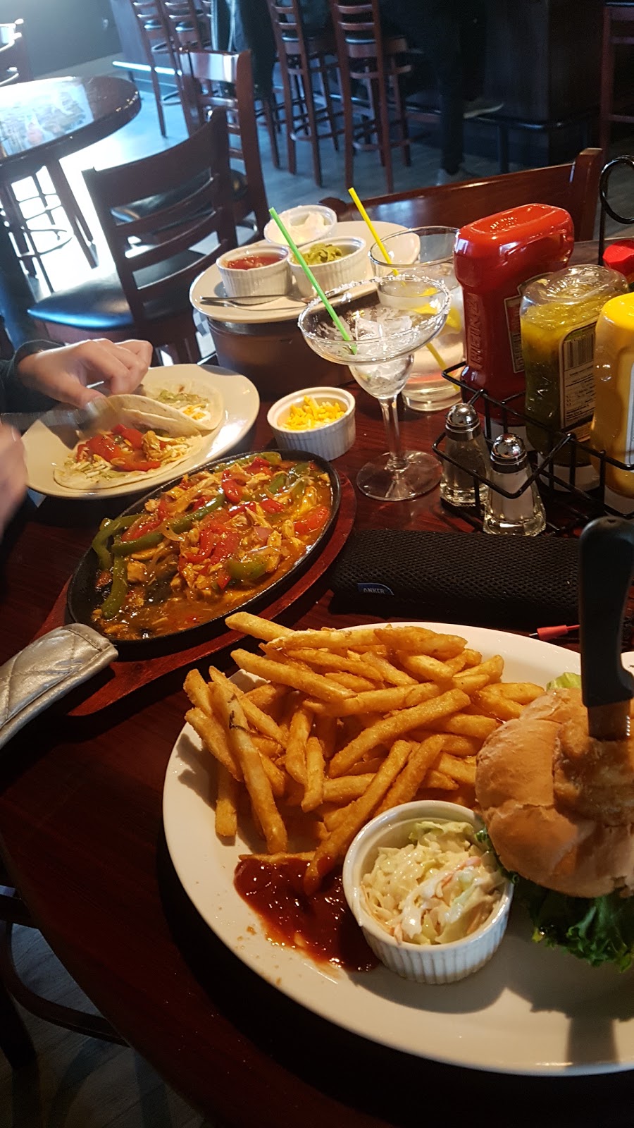 Hespelers Cookhouse & Tavern | 100B Heritage Trail, Niverville, MB R0A 0A1, Canada | Phone: (204) 388-2100