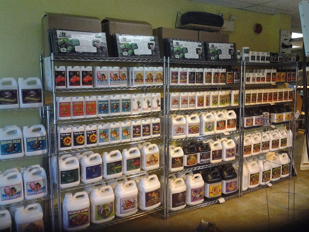 Brite-Lite Indoor Garden Centre | 1675 Cyrville Rd #104, Gloucester, ON K1B 3L7, Canada | Phone: (613) 842-8999