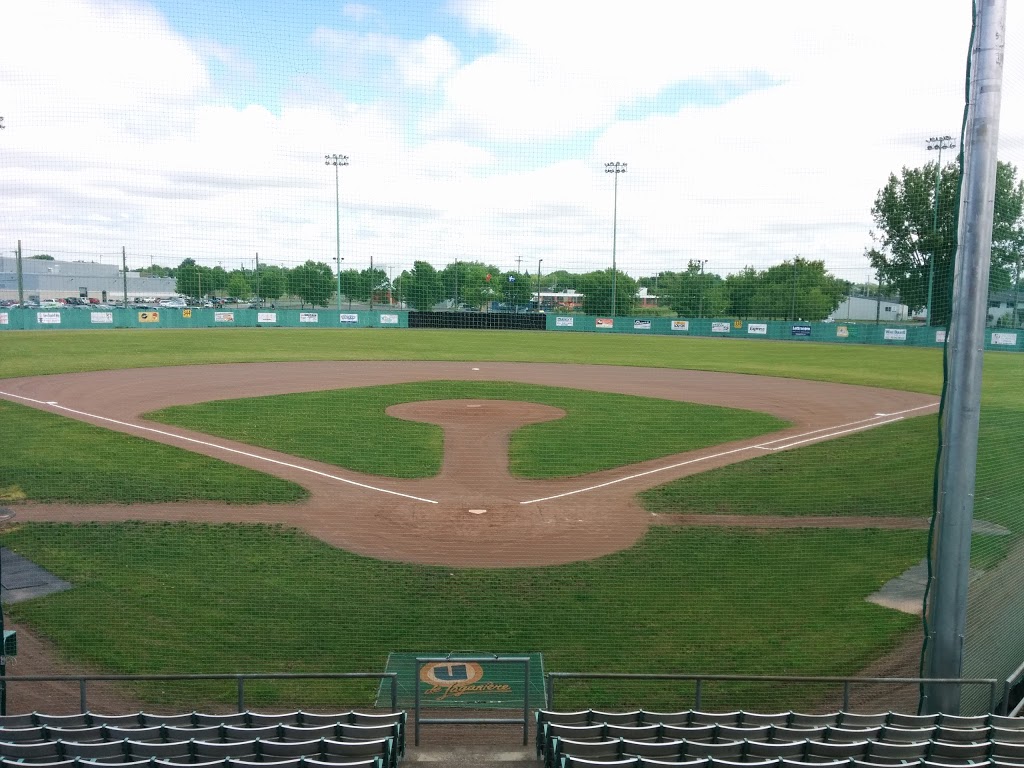 Stade De Baseball Napoleon | 715 Rue Maisonneuve, Granby, QC J2J 1P5, Canada | Phone: (450) 777-1315