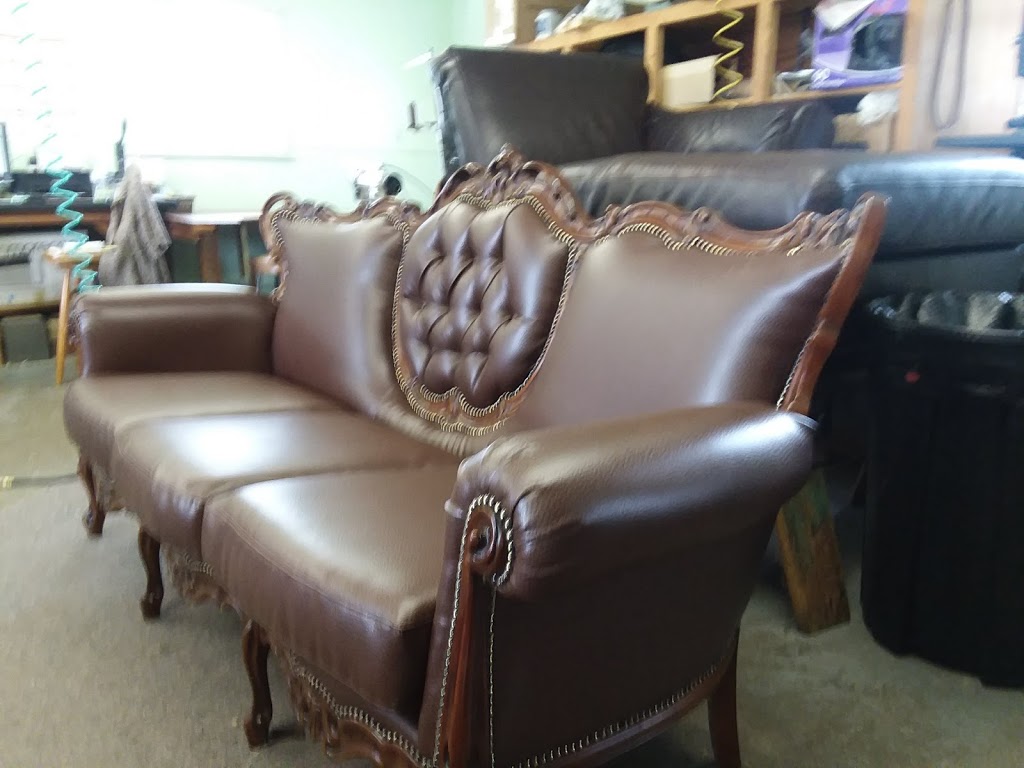 Dons Upholstery Shop | 2612 Range Rd, Port Huron, MI 48060, USA | Phone: (810) 982-9879