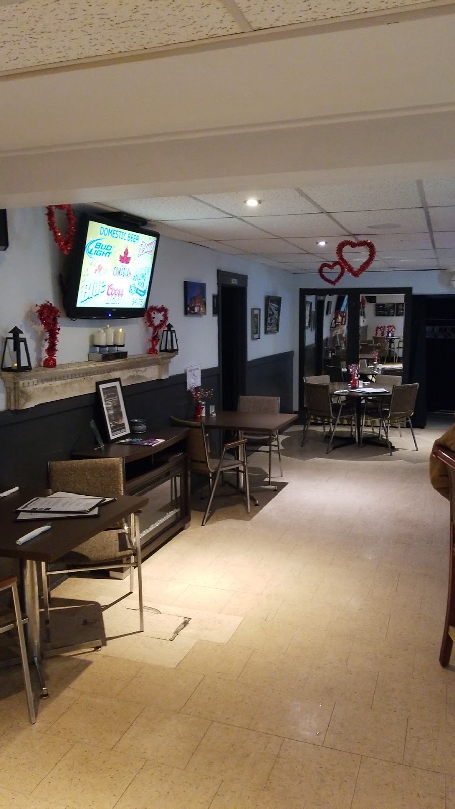 Quasis Cafe and Lounge | 575 Central Ave, Fort Erie, ON L2A 6T4, Canada