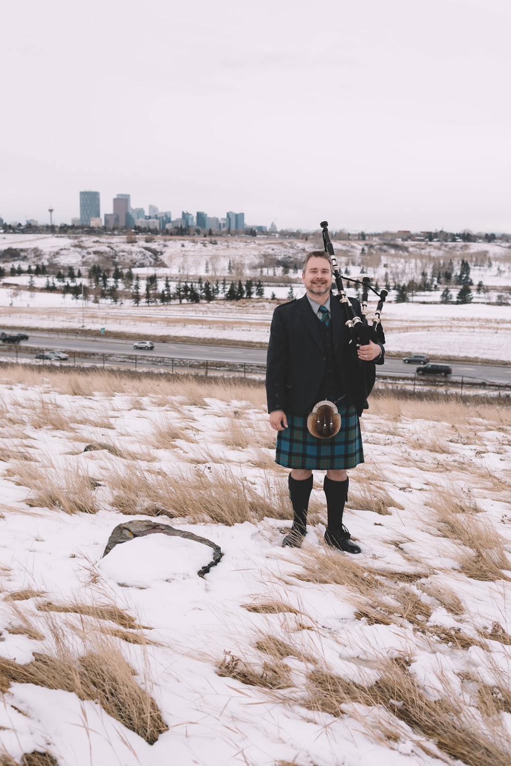 Lidgren Bagpiper | 383 Douglas Woods Dr SE, Calgary, AB T2Z 2H1, Canada | Phone: (403) 807-0362