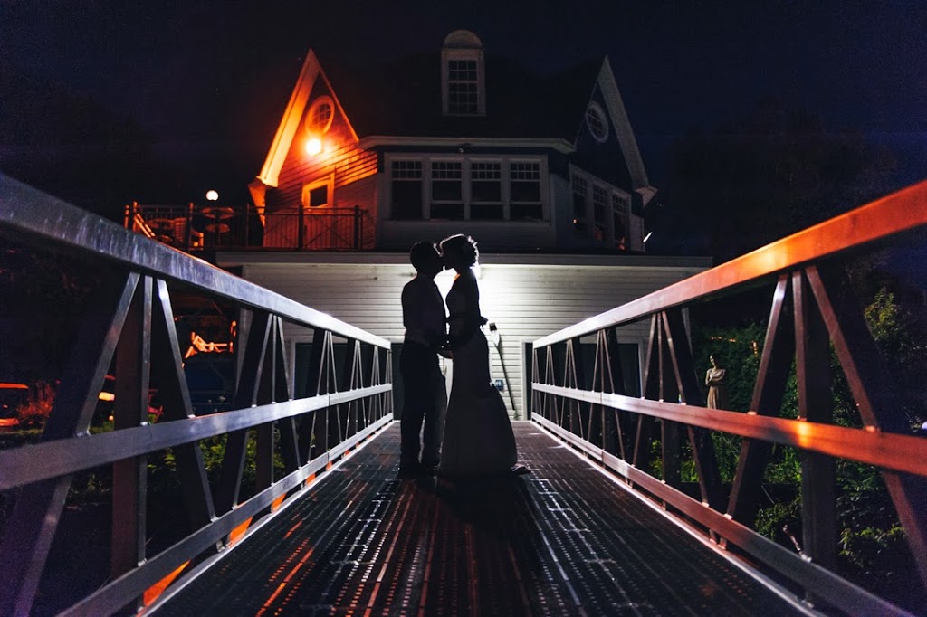 Anna V Photography | 1897 Queensdale Ave, Gloucester, ON K1T 1J9, Canada | Phone: (613) 302-0937