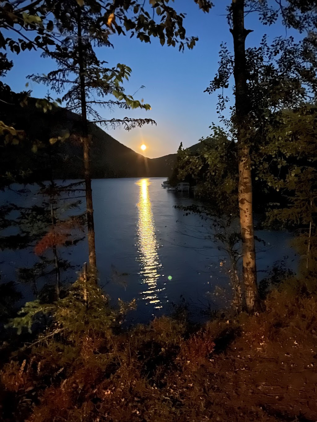 Refuge du Petit Lac Ha! Ha! | 9, chemin du Petit Lac Ha! Ha!, Ferland-et-Boilleau, QC G0V 1H0, Canada | Phone: (418) 928-3730