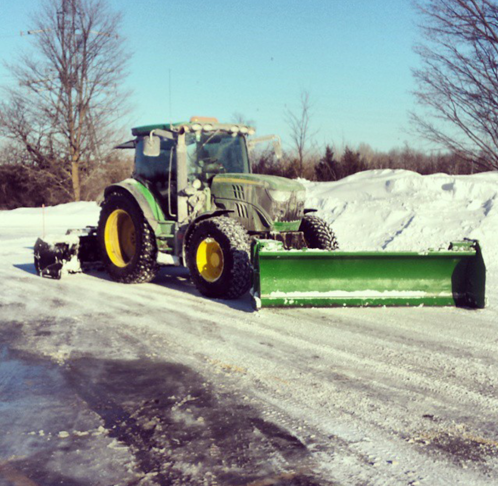 Adam Kittle Snow Removal | 2688 Carp Rd, Carp, ON K0A 1L0, Canada | Phone: (613) 836-9092