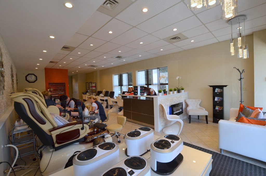 Moments Nail & Spa | 7380 Bathurst St, Thornhill, ON L4J 7M1, Canada | Phone: (905) 889-4229