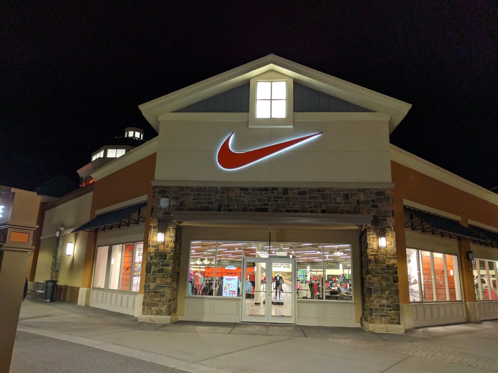 Nike Factory Store | 19001 Chemin Notre Dame Suite 500, Mirabel, QC J7J 2A6, Canada | Phone: (450) 430-6325