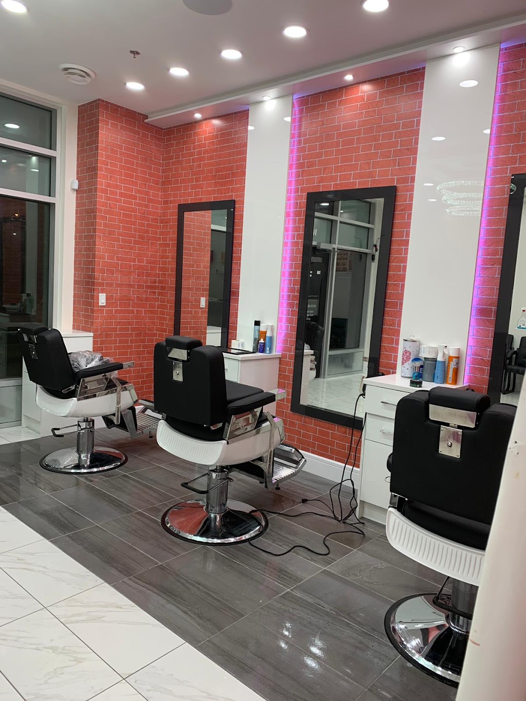 Inn Style Salon | 3317 34 St NW, Edmonton, AB T6T 1V6, Canada | Phone: (780) 485-5110