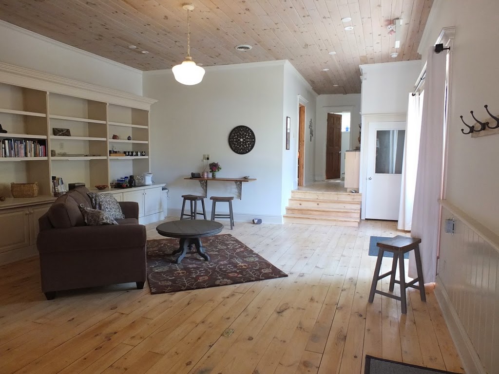 A Calm Retreat | Huron Rd, Perth South, ON N0K 1X0, Canada | Phone: (519) 393-8822