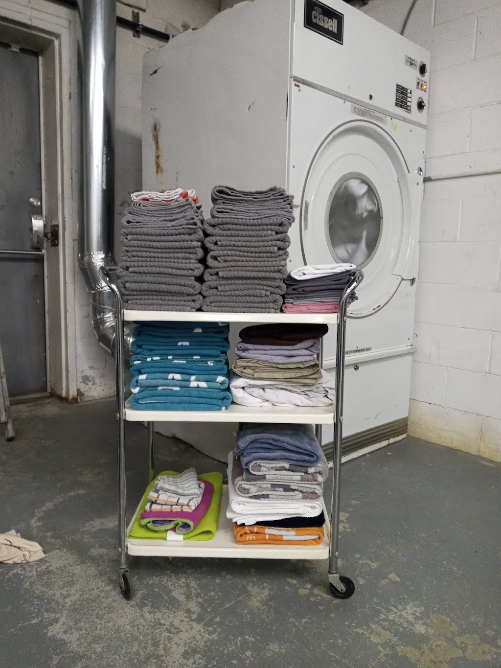 Linen Laundrywell Logistics BuanderieLaundrywell | 757 Av. Lajoie, Dorval, QC H9P 1G7, Canada | Phone: (514) 631-9957