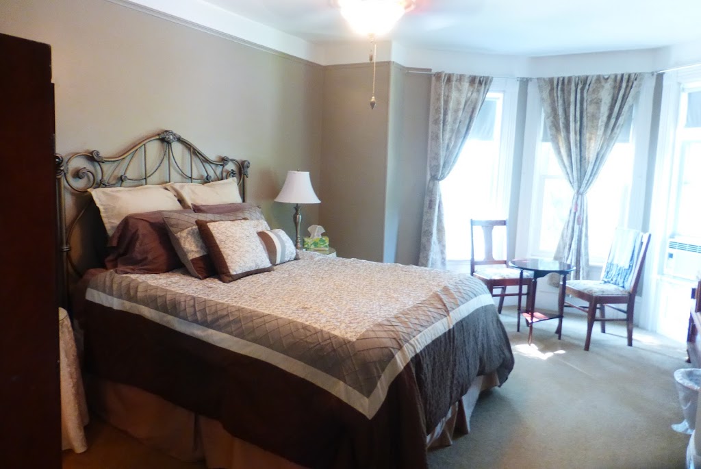 Islandview Suites-Historic Gananoque | 195 Market St, Gananoque, ON K7G 2M6, Canada | Phone: (613) 382-2745