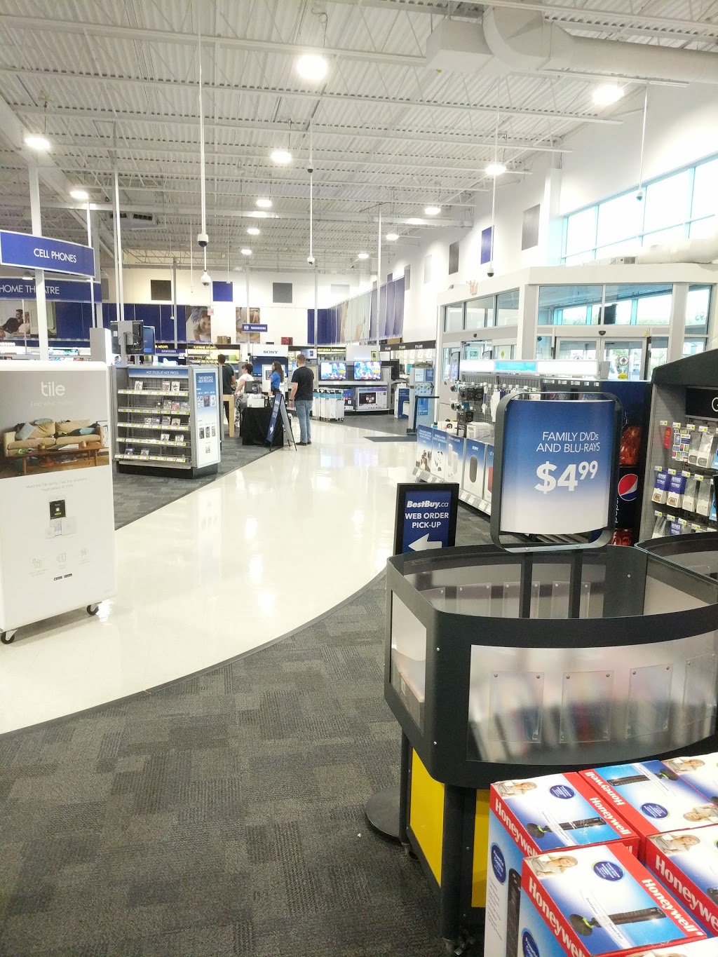 Best Buy | 1195 Maple Ave, Milton, ON L9T 0A5, Canada | Phone: (905) 693-8601