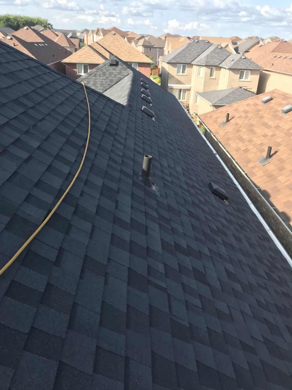 LC Roofing Inc. | 14 Debden Rd, Markham, ON L3R 6V6, Canada | Phone: (647) 835-7775