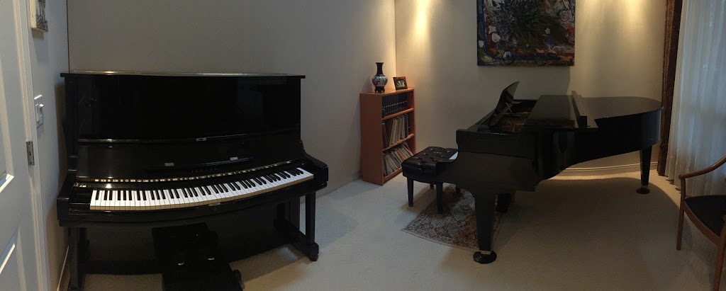 Victoria Smus Piano Studio | 3228 Pleasant St, Richmond, BC V7E 2P2, Canada | Phone: (604) 241-9543