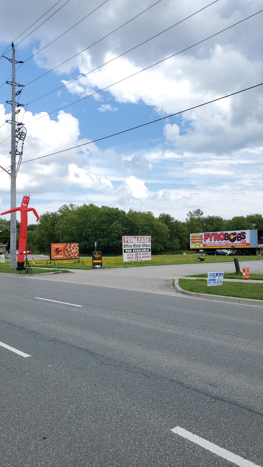 PyroBobs Fireworks | 965 Dundas St W, Whitby, ON L1P 1A1, Canada | Phone: (888) 585-7976