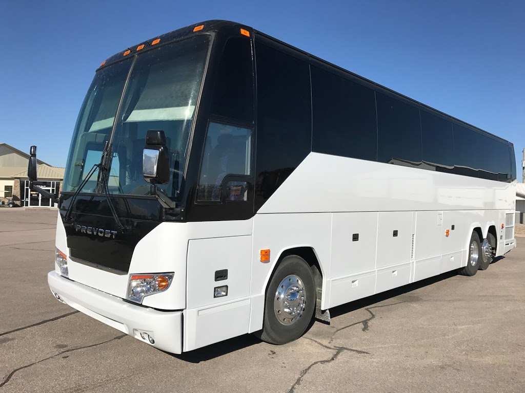 Tours Coach Canada | 32 Stoffel Dr, Etobicoke, ON M9W 1A8, Canada | Phone: (416) 444-3000