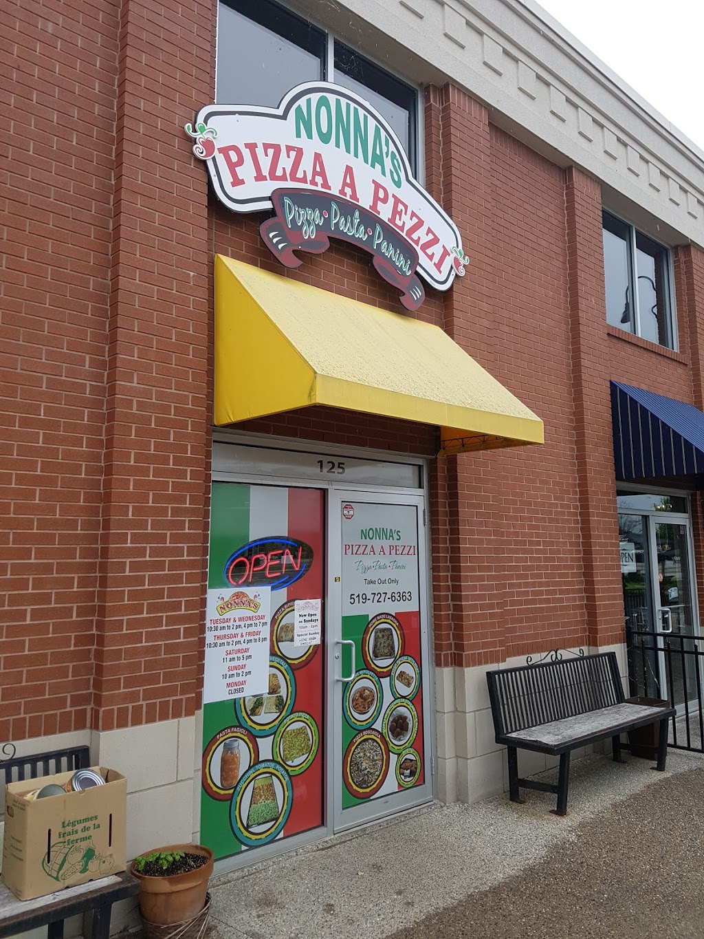 Nonnas Pizza A Pezzi | 486 Advance Blvd, Tecumseh, ON N8N 0B8, Canada | Phone: (519) 727-6363