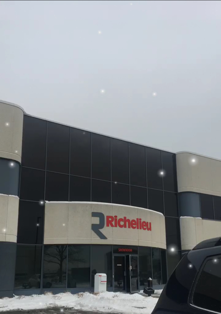 Richelieu MISSISSAUGA | 6425 Airport Rd, Mississauga, ON L4V 1E4, Canada | Phone: (905) 672-1500