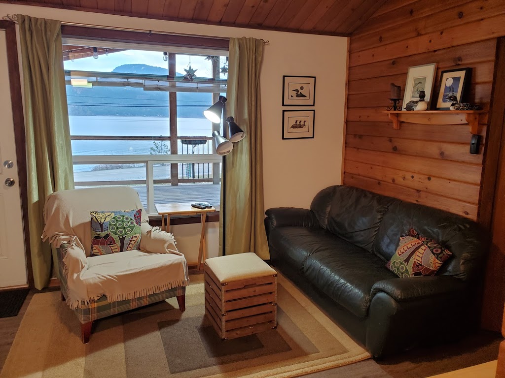 Shuswap Cabin Rentals | 2522 Eagle Bay Rd, Blind Bay, BC V0E 1H1, Canada | Phone: (250) 803-2554