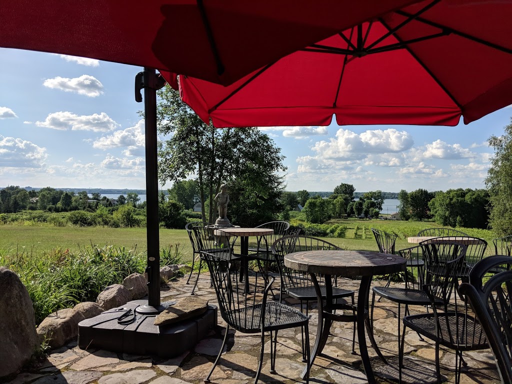 Domaine du Clos de lIsle | 11 100 Chemin des Coquelicots, Bécancour, QC G9H 4X3, Canada | Phone: (819) 222-5210