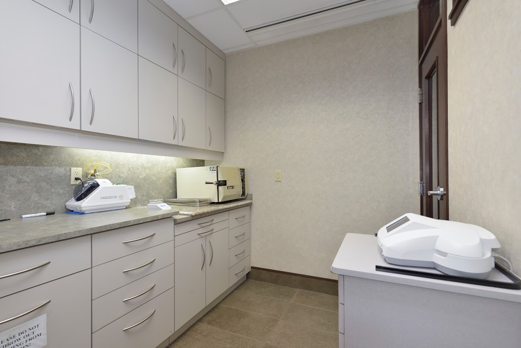 Sari Novack Dentistry | 4211 Yonge St #201, North York, ON M2P 2A9, Canada | Phone: (416) 224-2114