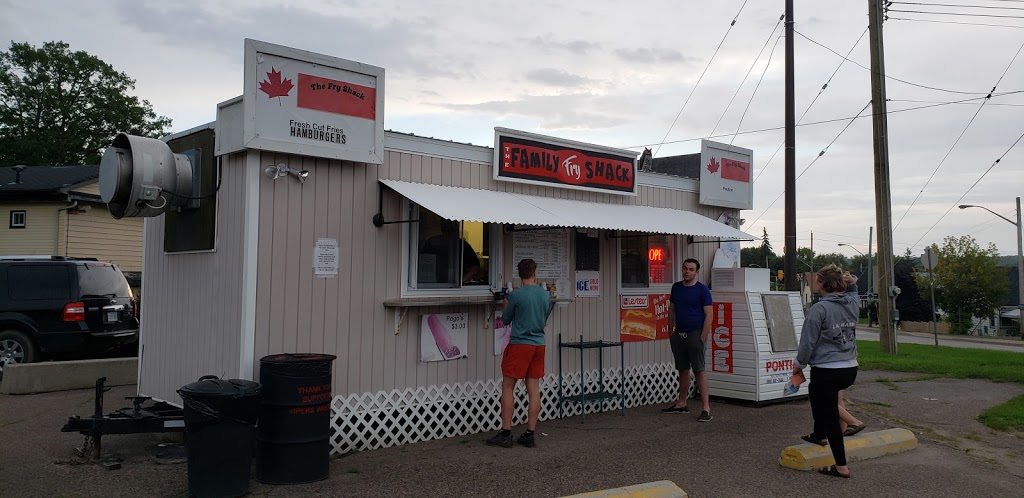 Family Fry Shack | Stewart St, Renfrew, ON K7V 1Y4, Canada | Phone: (343) 361-0875