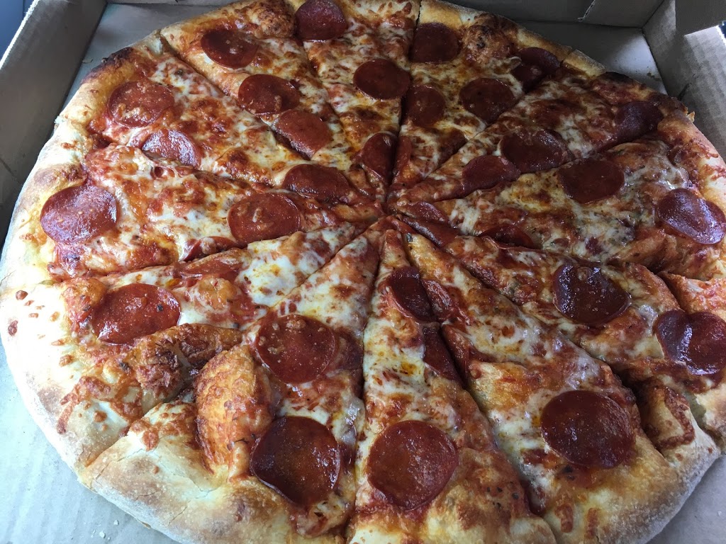 Free Topping Pizza | 14500 Simcoe St, Port Perry, ON L9L 1V4, Canada | Phone: (905) 985-9850