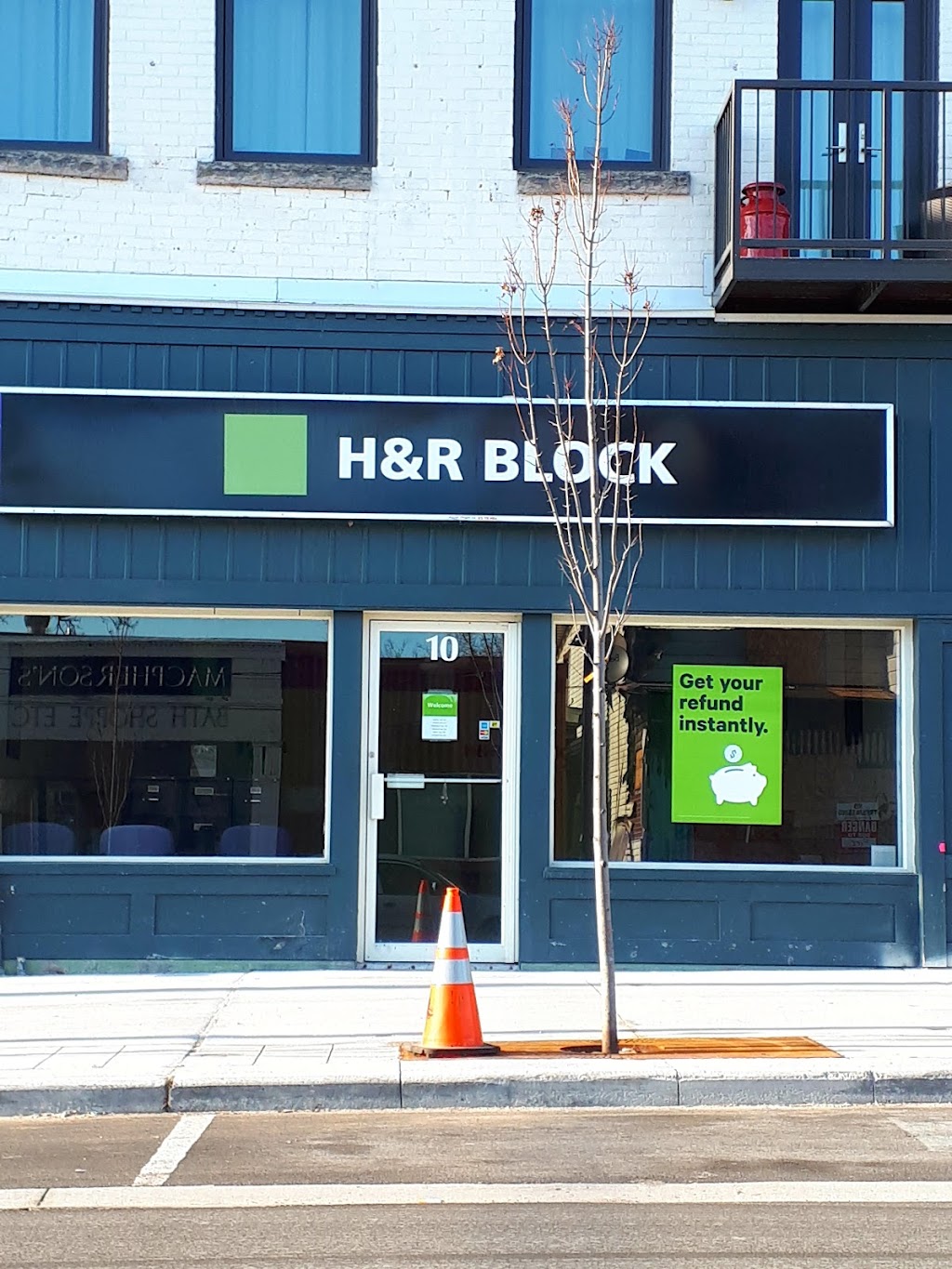 H&R Block | 10 Elgin St W, Arnprior, ON K7S 2N5, Canada | Phone: (613) 623-7898