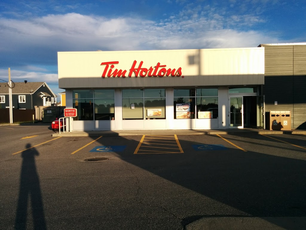 Tim Hortons | 820 Boulevard Baril O, Princeville, QC G6L 3W6, Canada | Phone: (819) 364-3800